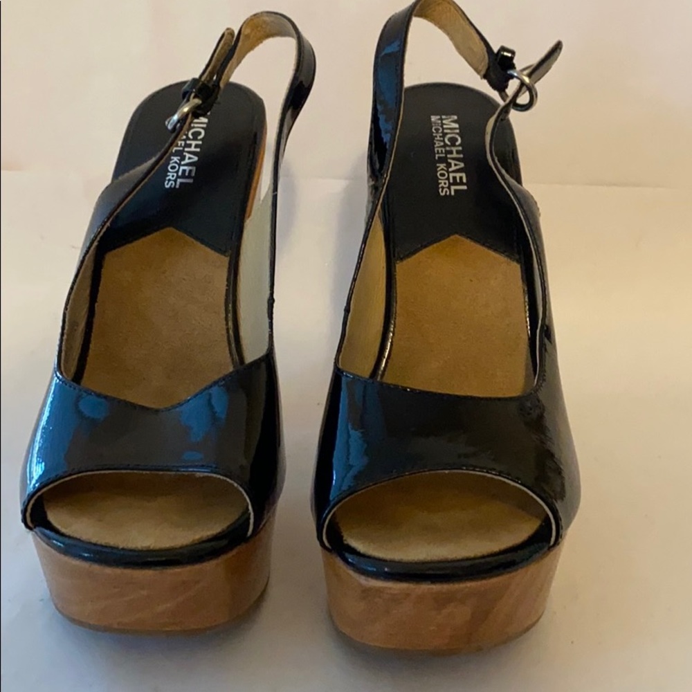 Michael Kors platform size 8M like new - Picture 3 of 9